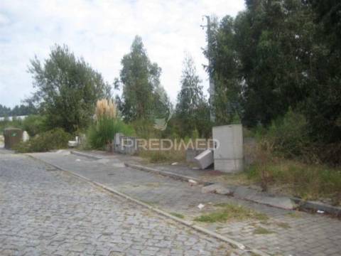Terreno urbano em lordelo, guimarães