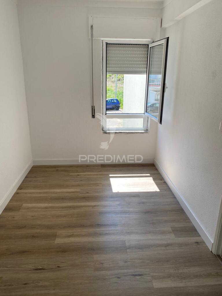 Arrendamento de apartamento t3 em castanheira do ribatejo