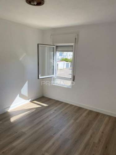 Arrendamento de apartamento t3 em castanheira do ribatejo