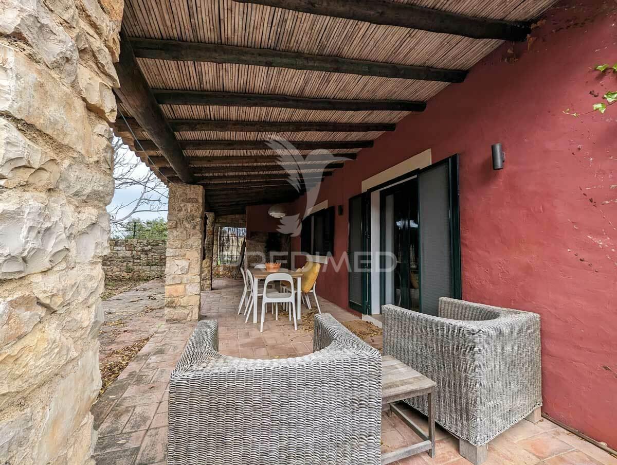Quinta com casa senhorial reconstruída, em moncarapacho
