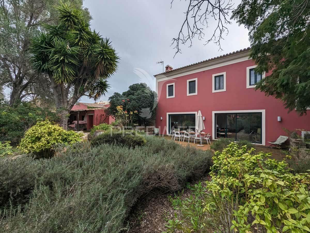 Quinta com casa senhorial reconstruída, em moncarapacho