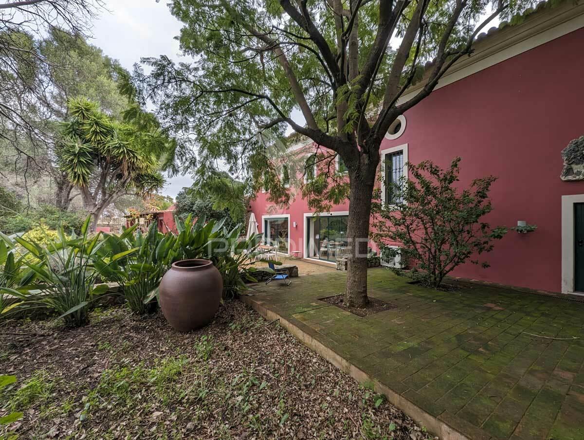Quinta com casa senhorial reconstruída, em moncarapacho