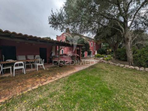 Quinta com casa senhorial reconstruída, em moncarapacho