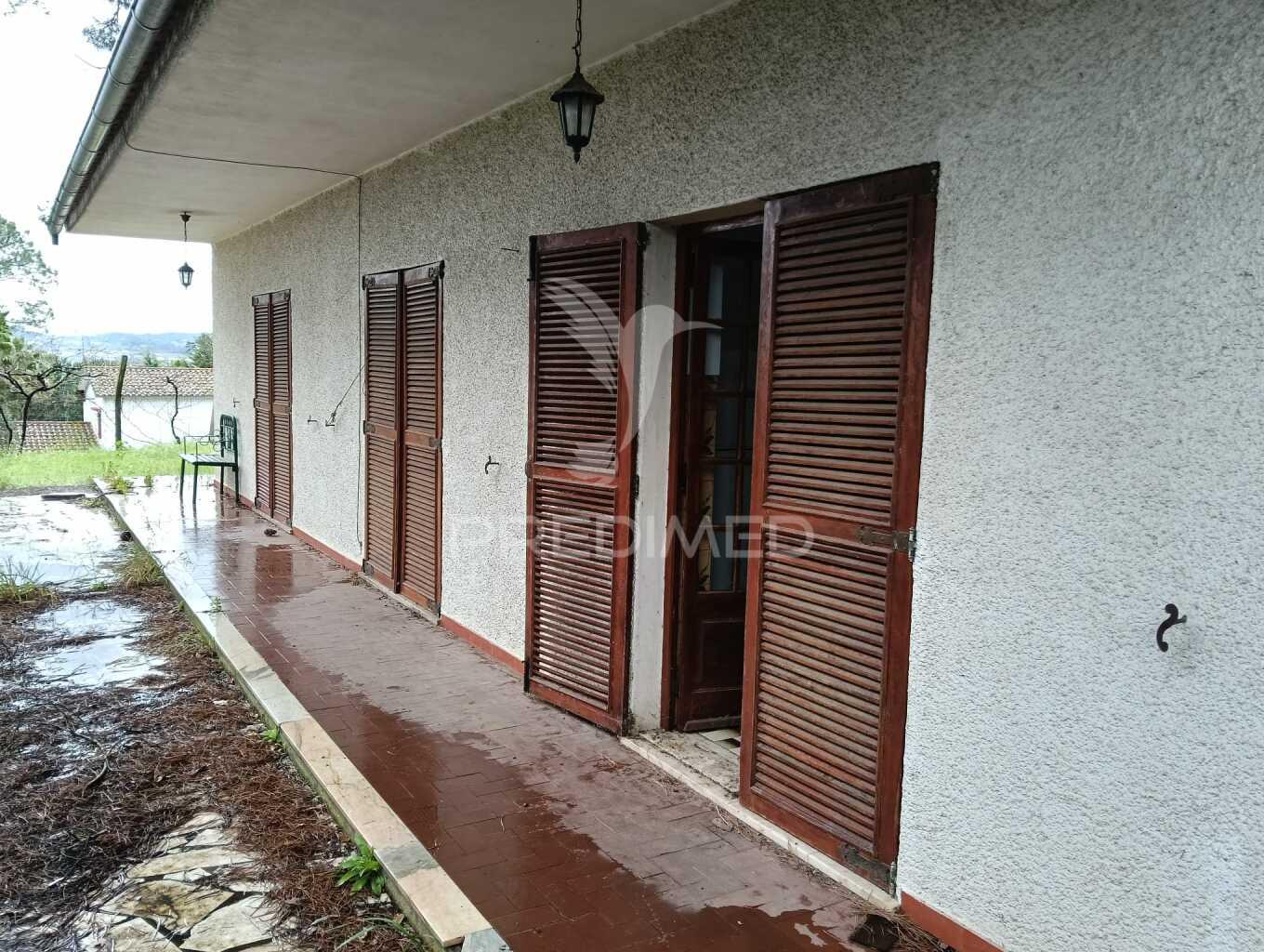 Moradia térrea t4 em tomar