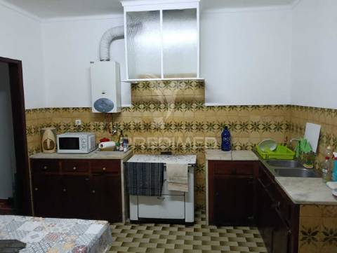 Moradia térrea t4 em tomar