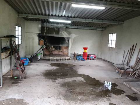 Moradia térrea t4 em tomar