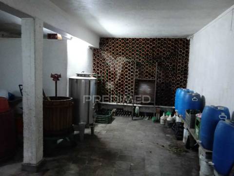 Moradia térrea t4 em tomar