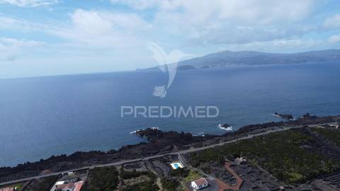Terreno com viabilidade de construção no monte, candelária