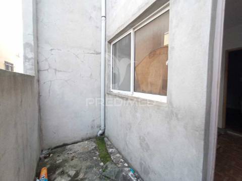 Moradia bi-familiar, em sines