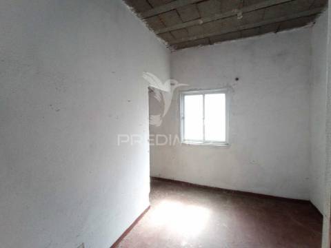 Moradia bi-familiar, em sines