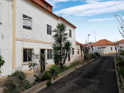 Moradia bi-familiar, em sines