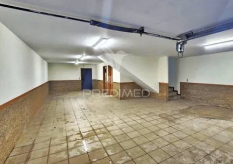 Moradia t 3 moderna | 3 frentes | próxima da praia fluvial da preguiça