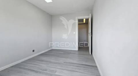 Apartamento t3 renovado com garagem | ermesinde