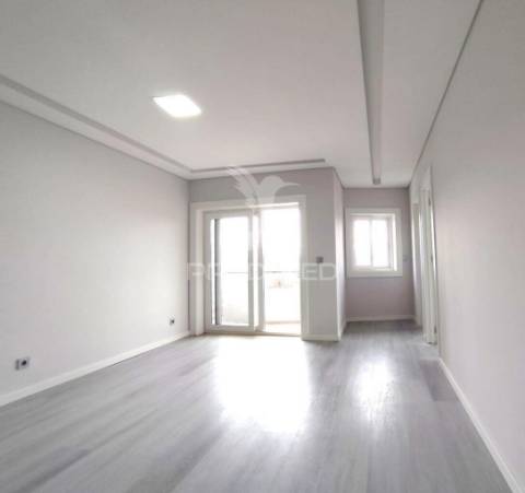 Apartamento t3 renovado com garagem | ermesinde