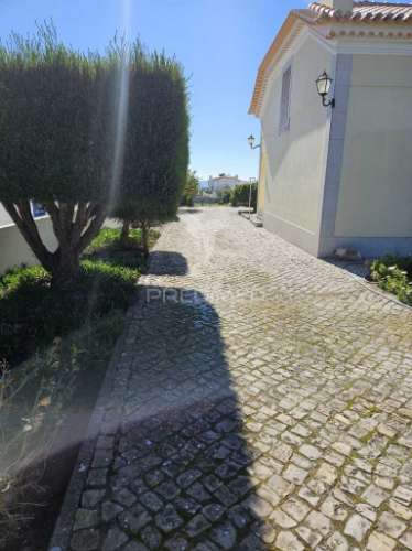 Moradia t4 com piscina e garagem - alcácer do sal