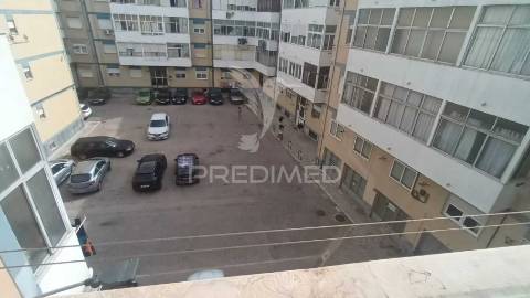 Apartamento t1 em corroios
