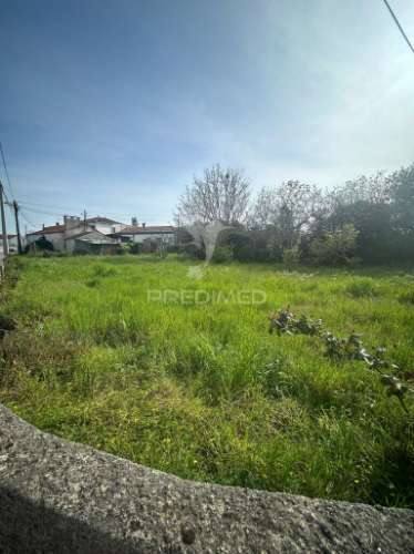 Terreno urbano de 785 m² com ruína de 74 m² e licença de habitação em bom sucesso, aradas, aveiro – potencial para construção de dois imóveis