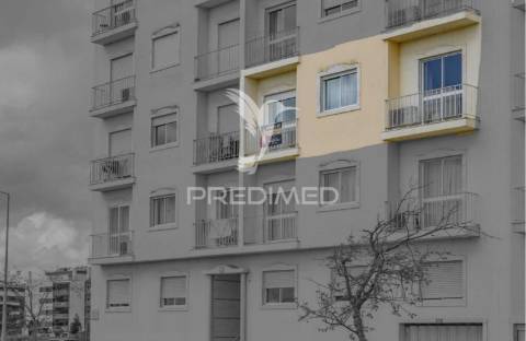 Apartamento t3 com suite, garagem e arrecadação – montijo
