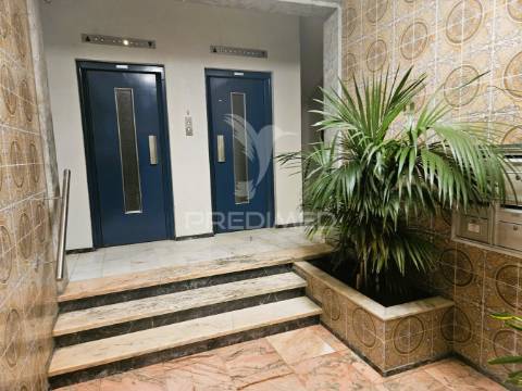 Apartamento t3 para venda em monte abraão - queluz
