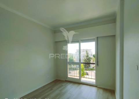 Apartamento t3 para venda em monte abraão - queluz