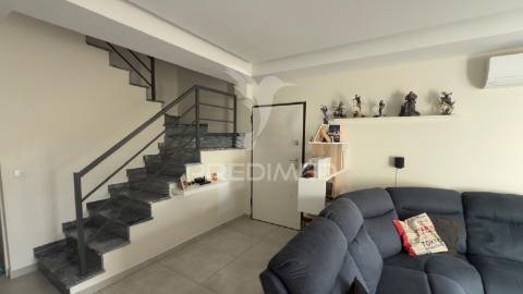 Moradia geminada t3 quinta do conde