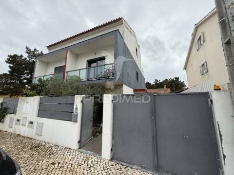 Moradia geminada t3 quinta do conde