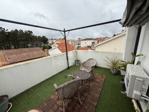 Moradia geminada t3 quinta do conde