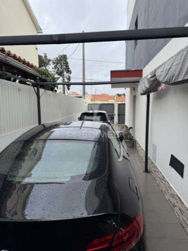 Moradia geminada t3 quinta do conde