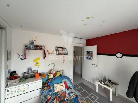 Moradia geminada t3 quinta do conde