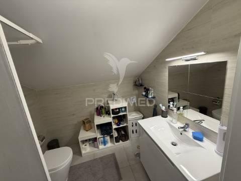 Moradia geminada t3 quinta do conde