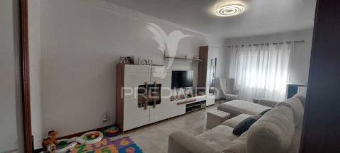 Apartamento t1+1 em vilar de andorinho