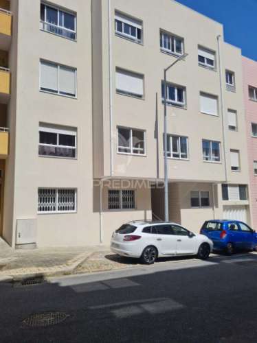 Apartamento t1+1 em vilar de andorinho