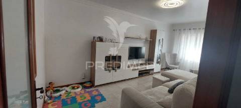 Apartamento t1+1 em vilar de andorinho