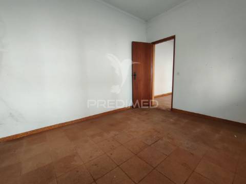 Moradia t2 - vila moreira, alcanena
