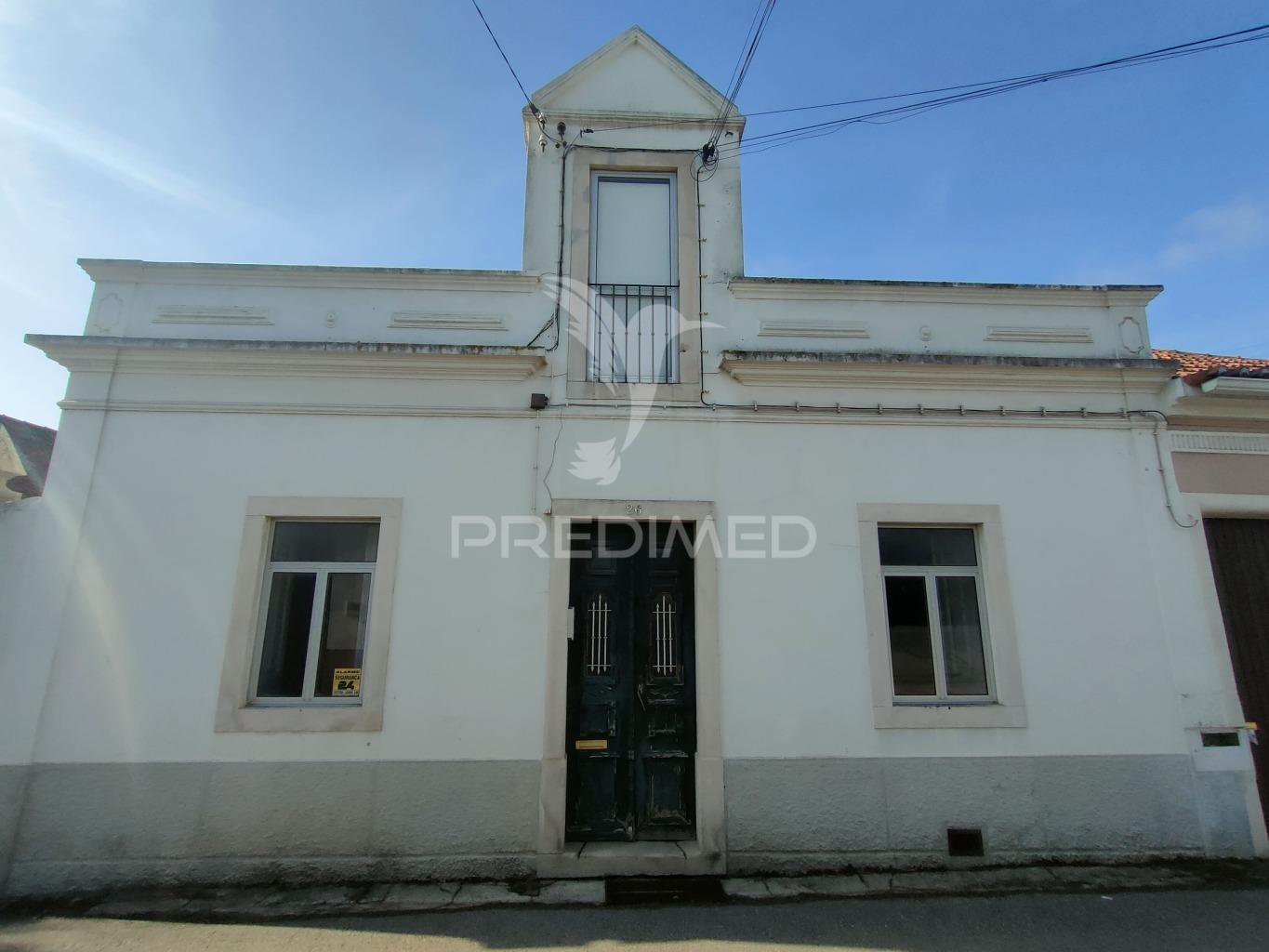 Moradia t4 - vila moreira, alcanena