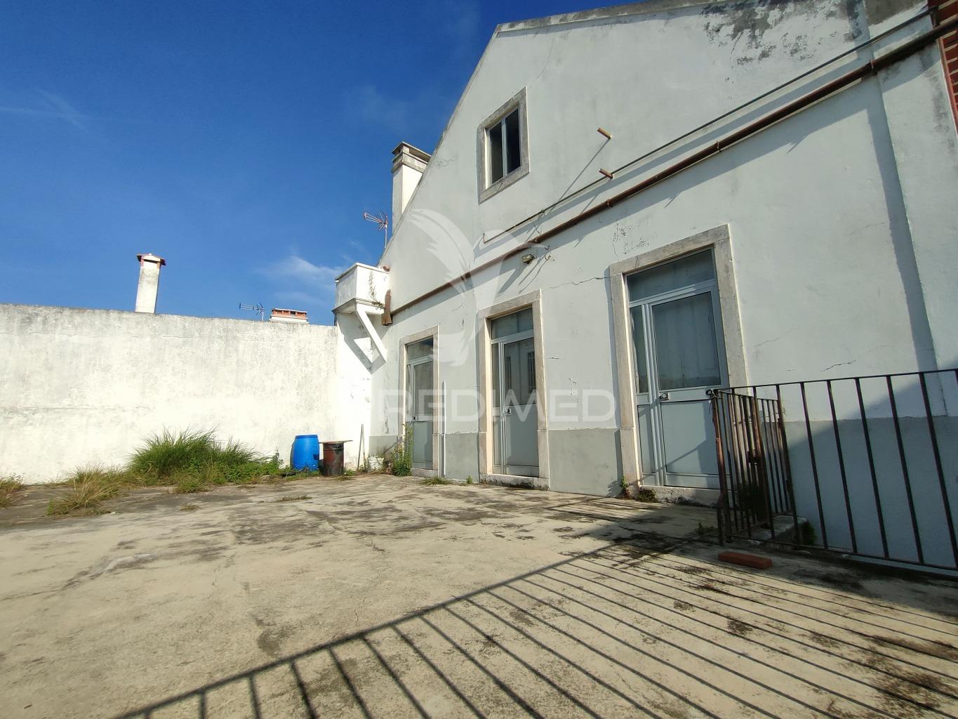 Moradia t4 - vila moreira, alcanena