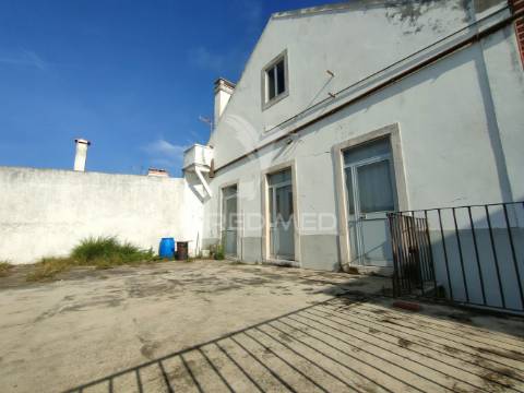 Moradia t4 - vila moreira, alcanena