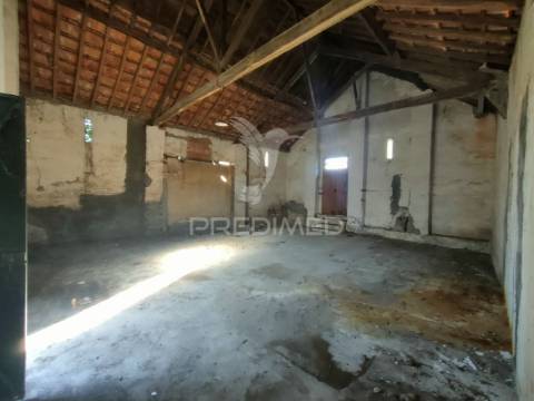 Moradia t4 - vila moreira, alcanena