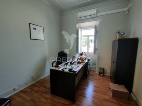 Moradia t4 - vila moreira, alcanena