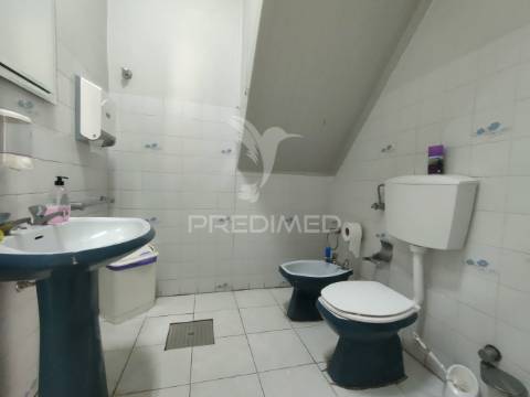 Moradia t4 - vila moreira, alcanena