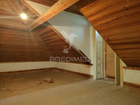 Moradia t4 - vila moreira, alcanena