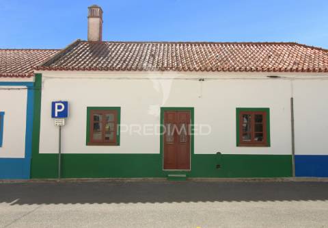 Moradia antiga t3 com logradouro em santa clara-a-velha
