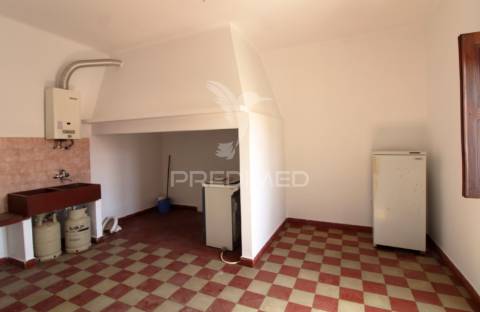 Moradia antiga t3 com logradouro em santa clara-a-velha