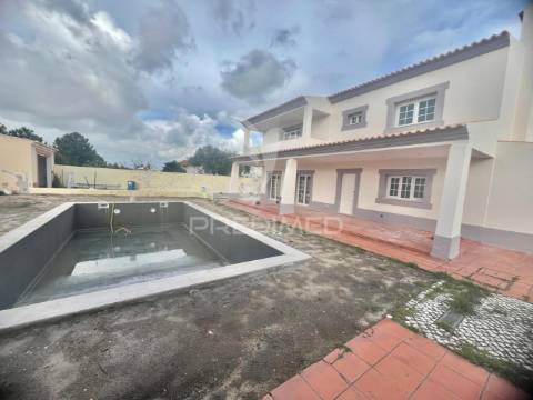 Moradia isolada t6 com piscina | lagoinha - palmela
