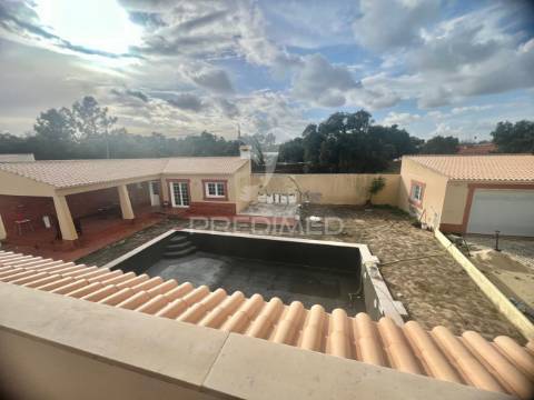 Moradia isolada t6 com piscina | lagoinha - palmela