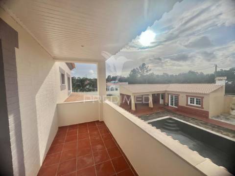 Moradia isolada t6 com piscina | lagoinha - palmela