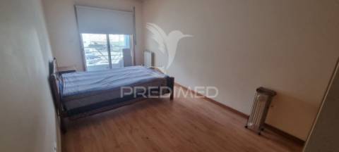 T4 duplex excelente localização canelas