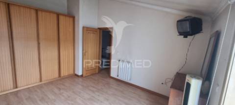 T4 duplex excelente localização canelas