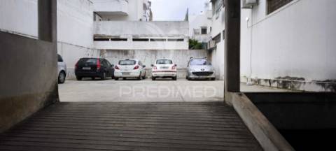 Apartamento no centro histórico com garagem