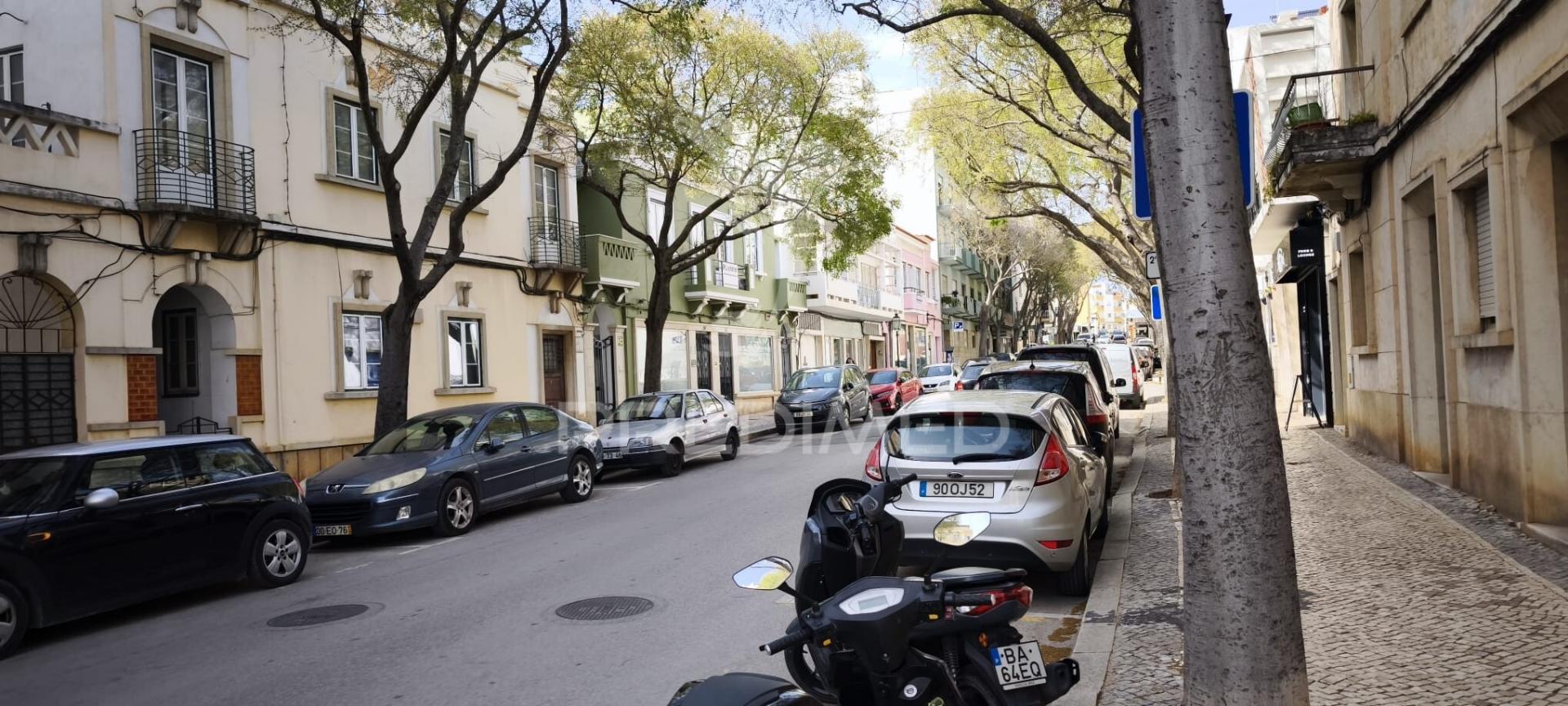 Apartamento no centro histórico com garagem
